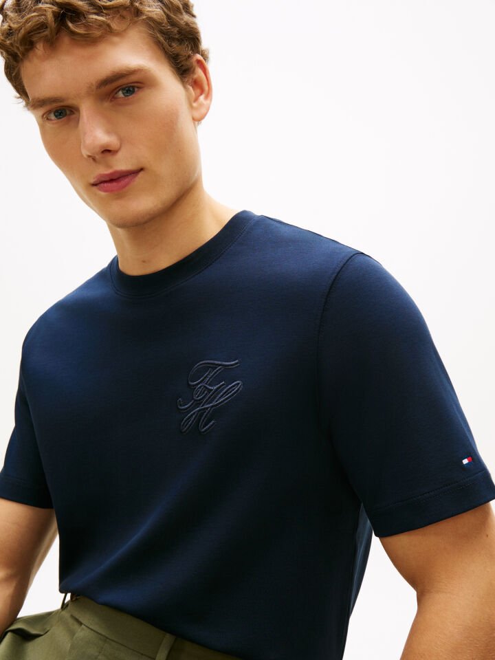 SCRIPT LIGHT INTERLOCK TEE