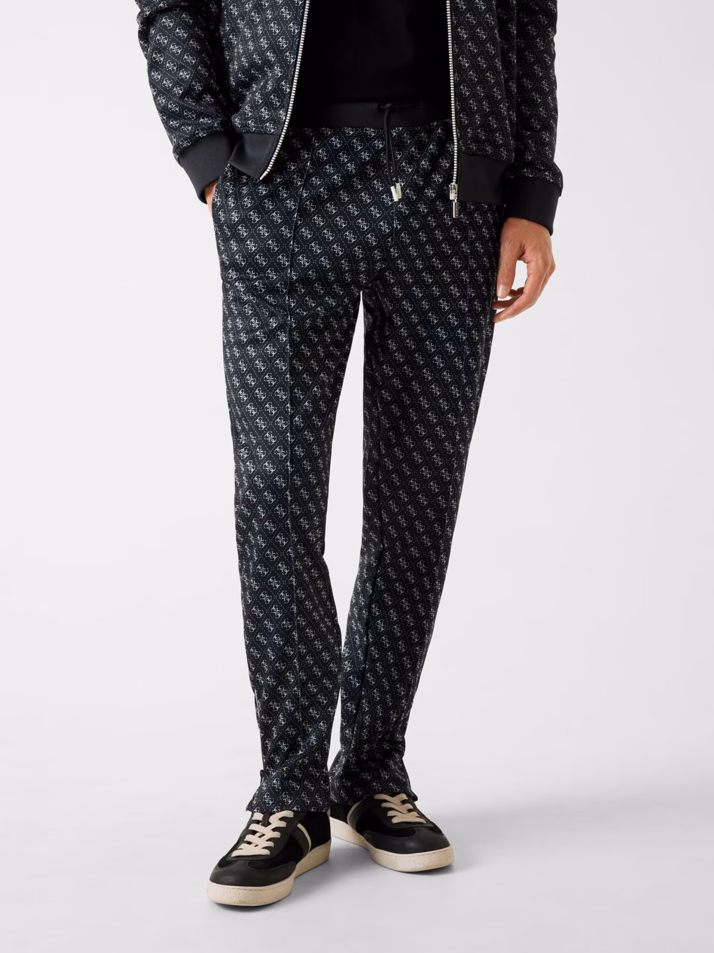 Guess Korbin Düz Paça Monologo Baskılı Pantolon