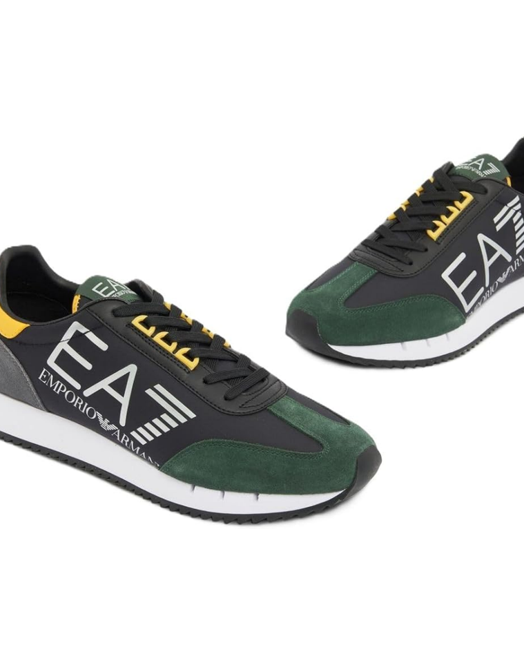 SNEAKER