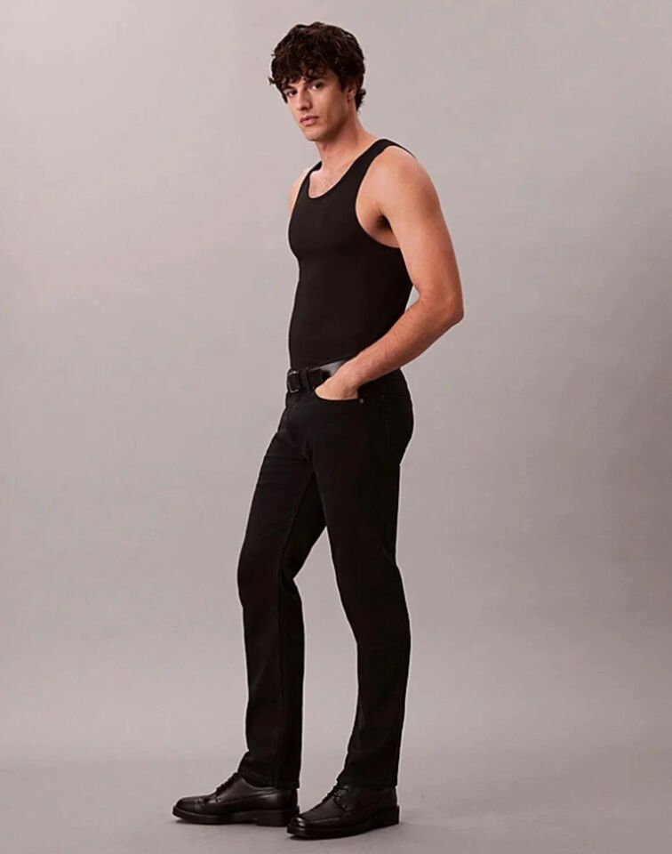 SLIM STRAIGHT JAGUAR BLACK JEAN