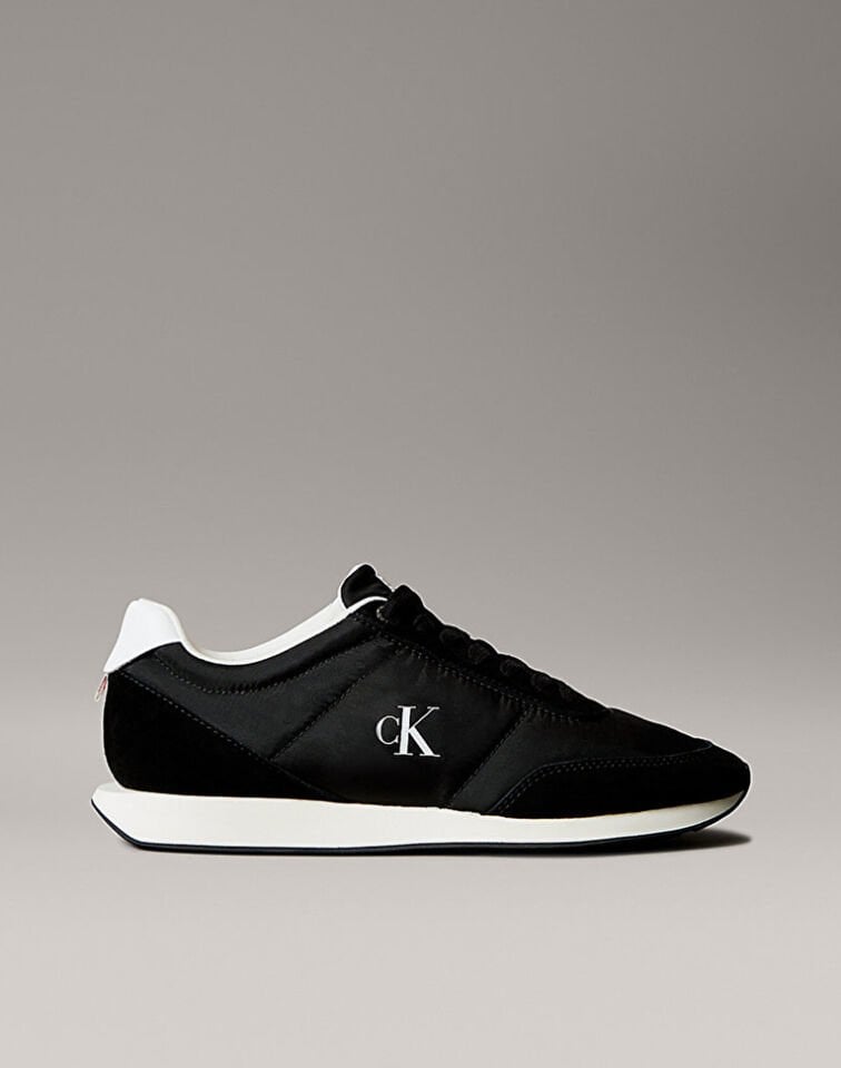 RETRO RUNNER SNEAKER