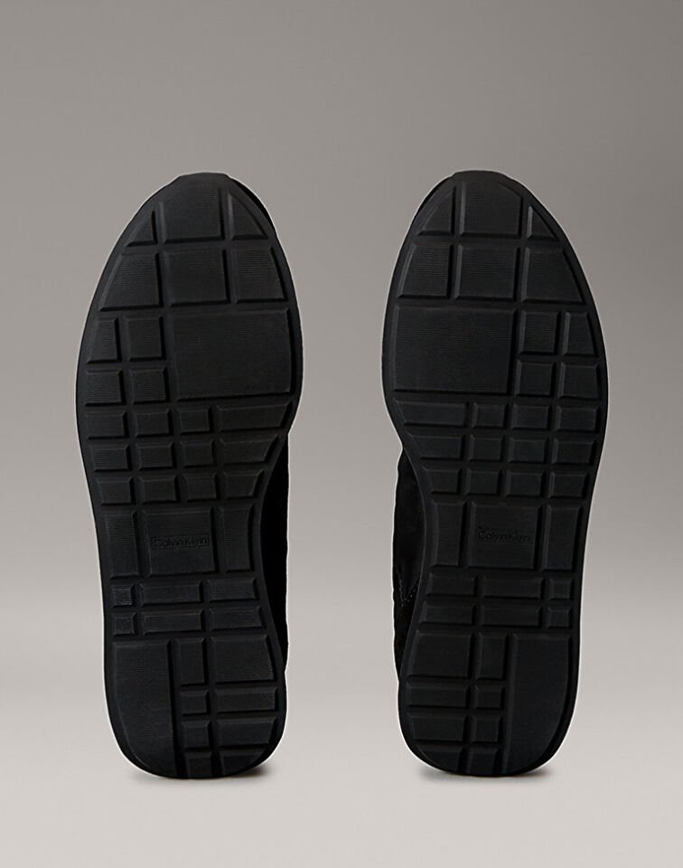 RETRO RUNNER SNEAKER