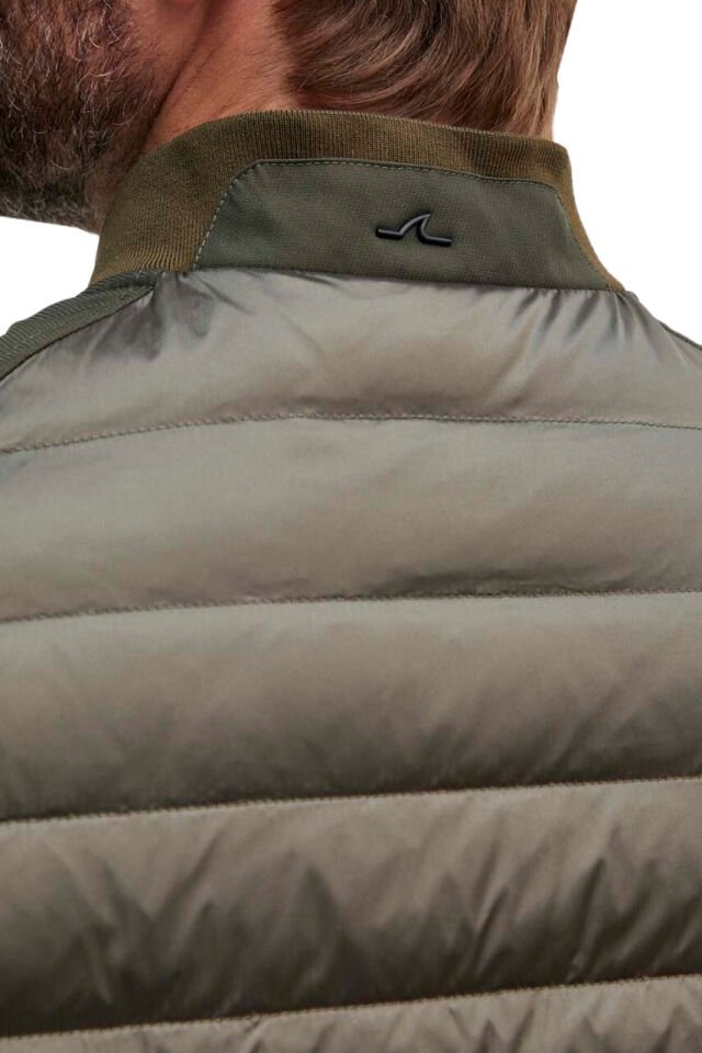 KAPİTONE BOMBER MONT