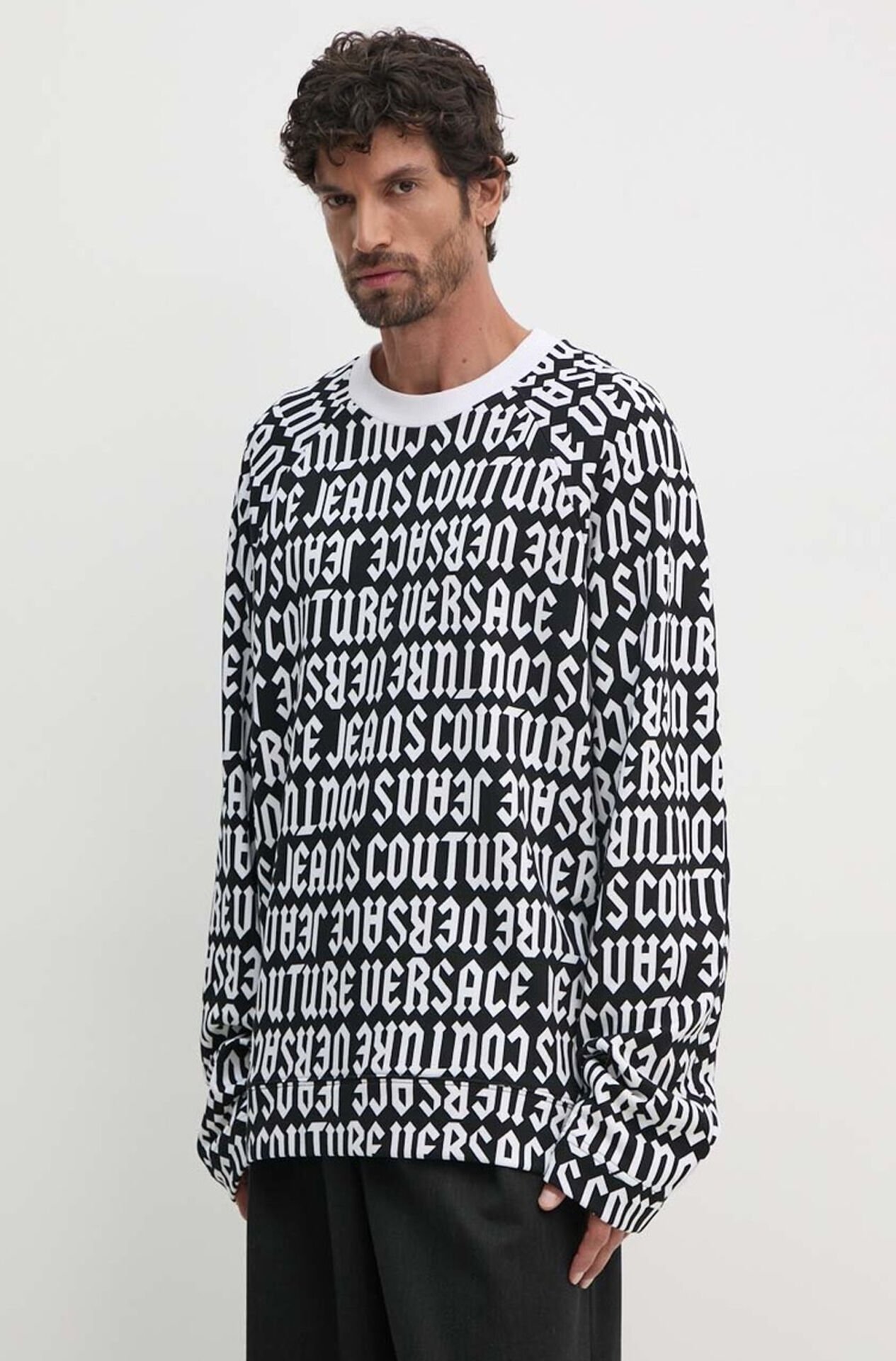 GOTHIC Monogram Sweatshirt