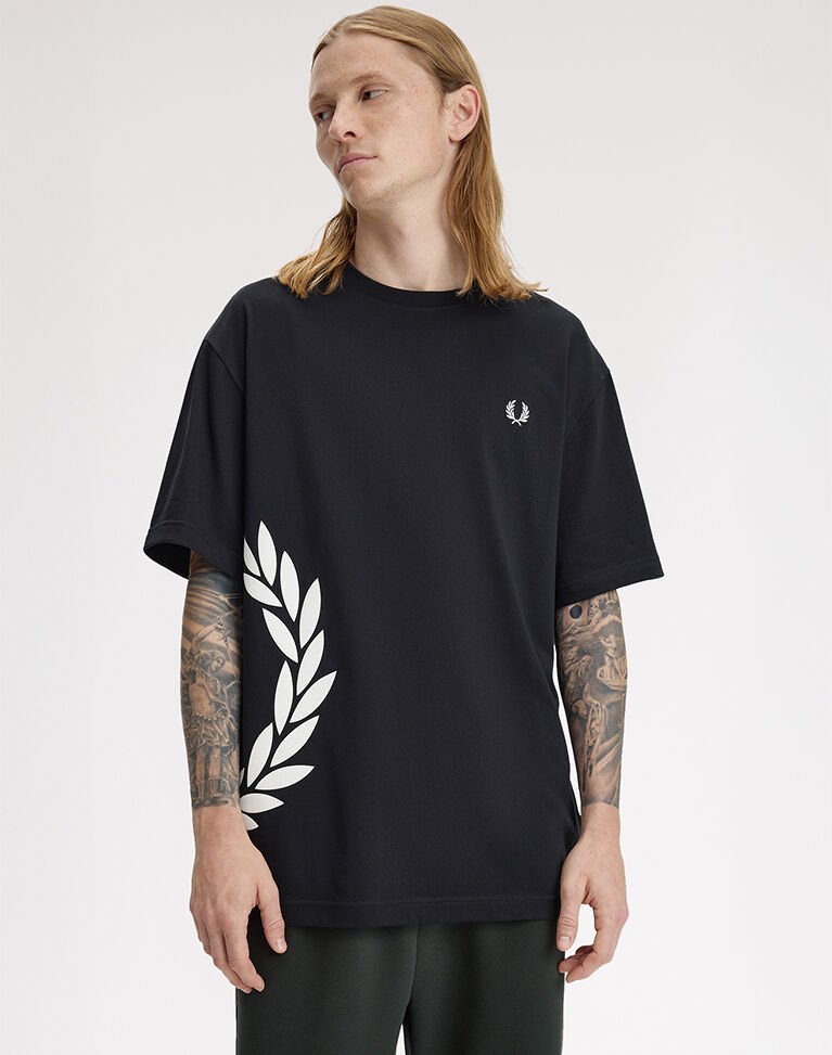 TEXTURED LAUREL WREATH T-SHIRT