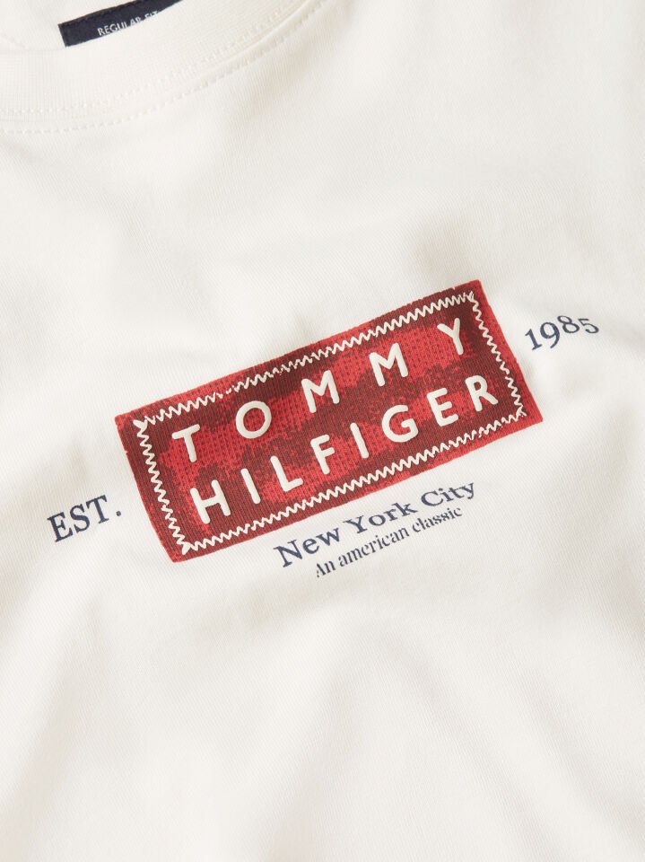 HERITAGE LABEL TEE