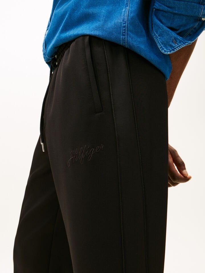 MODERN ATH TRACKPANTS