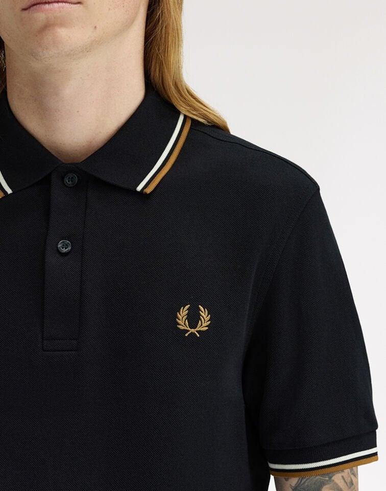TWIN TIPPED FRED PERRY SHIRT