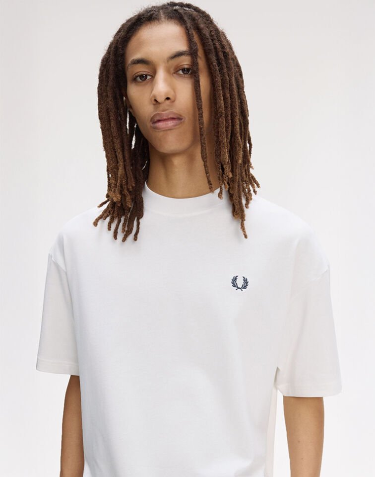 BACK PRINT LAUREL WREATH T-SHIRT
