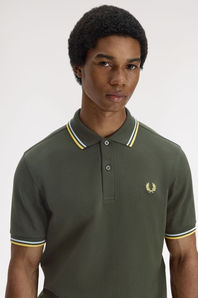 TWIN TIPPED FRED PERRY SHIRT