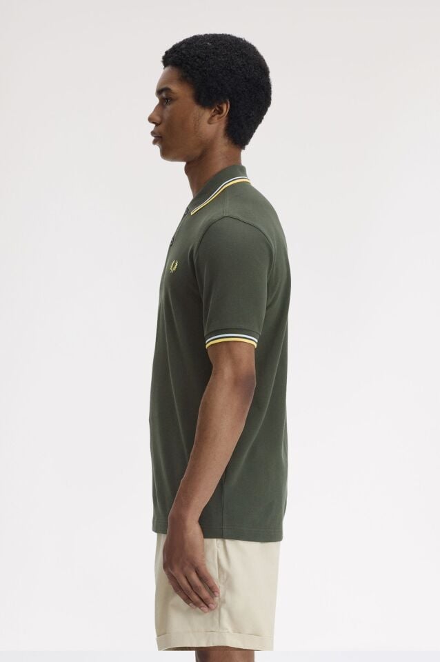 TWIN TIPPED FRED PERRY SHIRT