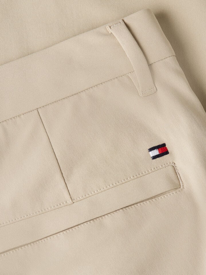 DENTON KNIT TECH CHINO PANTOLON