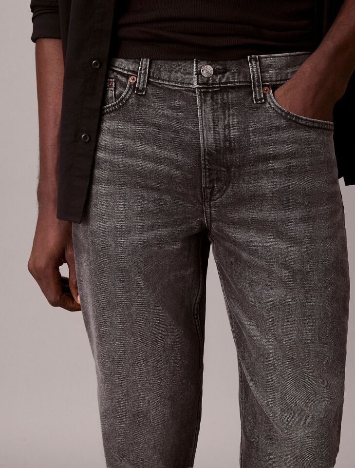 SLIM FIT JEAN