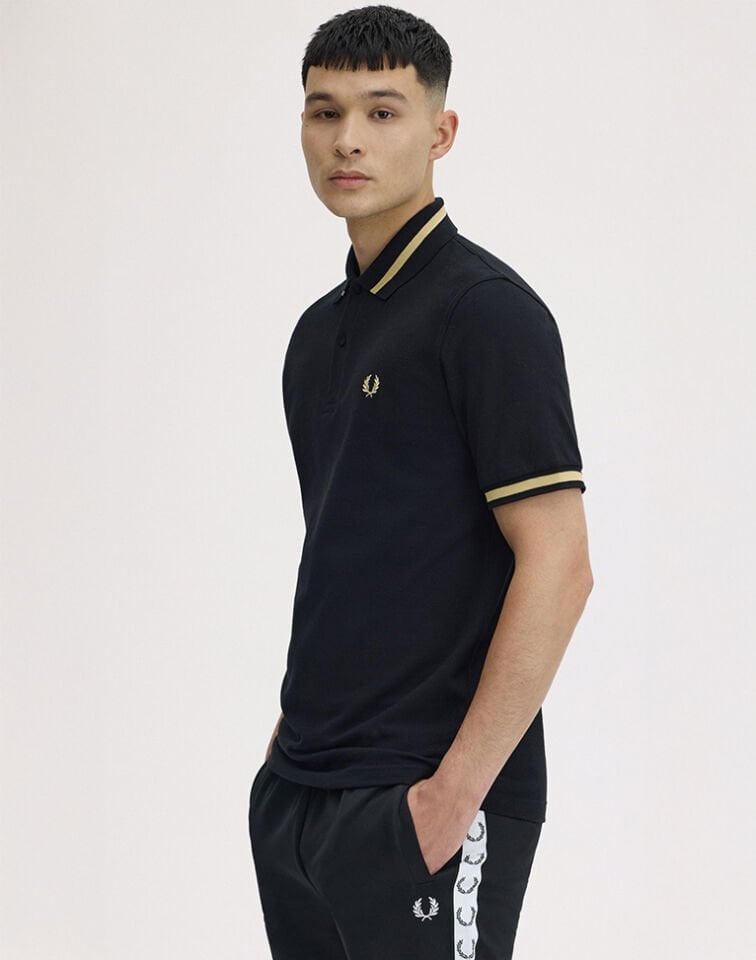 SINGLE TIPPED FRED PERRY SHIRT
