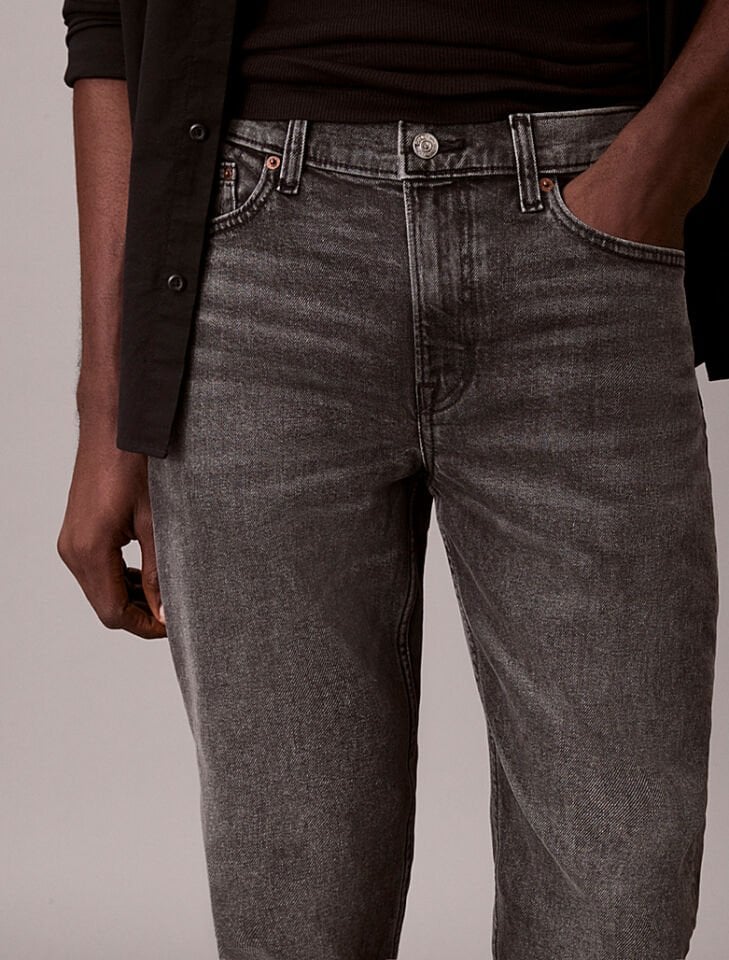 SLIM TAPER HEARST GREY JEAN