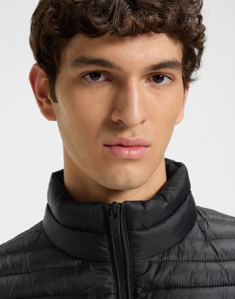 PACKABLE PUFFER JACKET