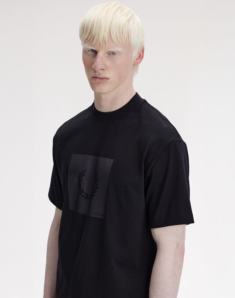 BOX GRAPHIC T-SHIRT