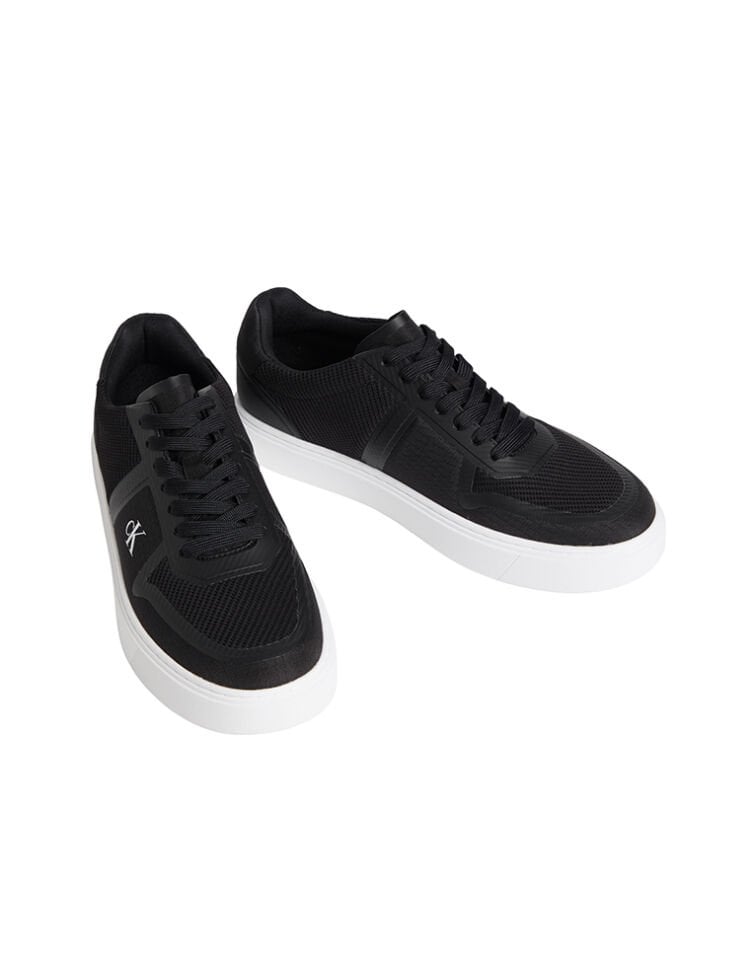 CLASSIC CUPS LACEUP KNIT