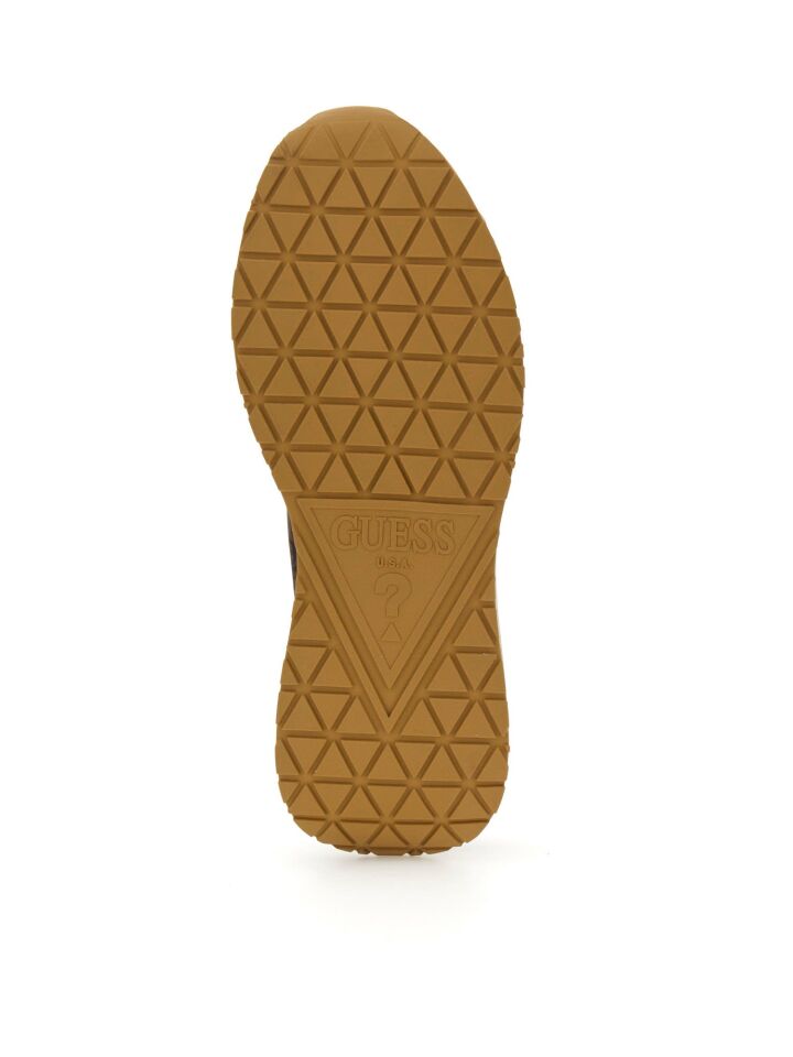 ARIA SNEAKER