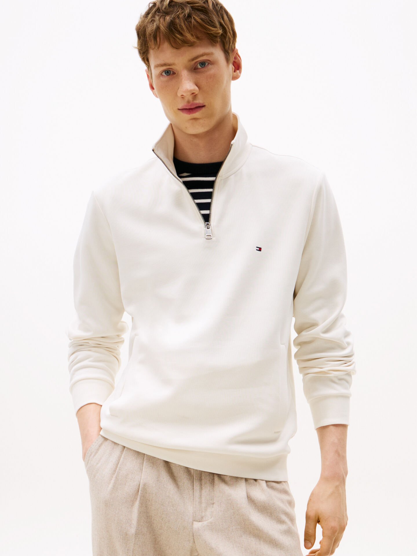 ESSENTIAL INTECHNO 1/4 ZIP
