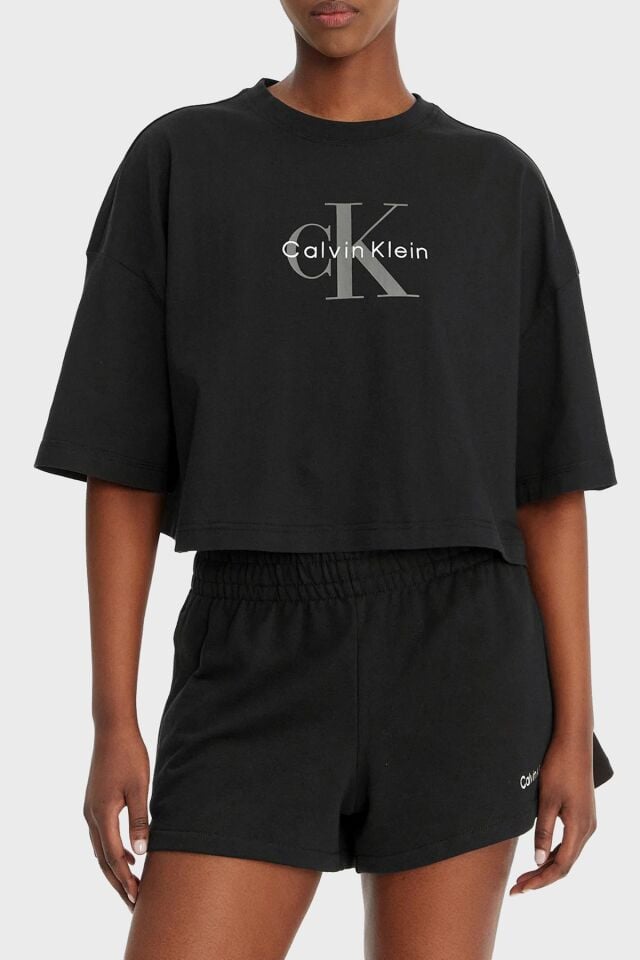 SS BOXY CROP MONOLOGO TEE