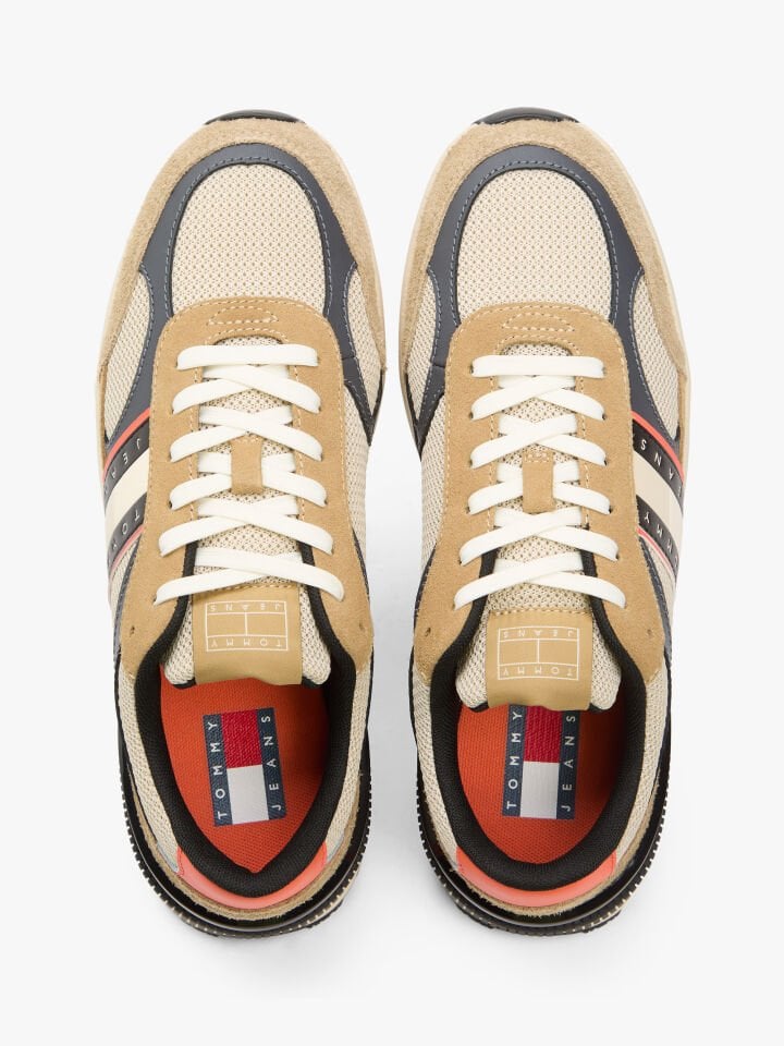 TJM TECHNICAL RUNNER SNEAKERS