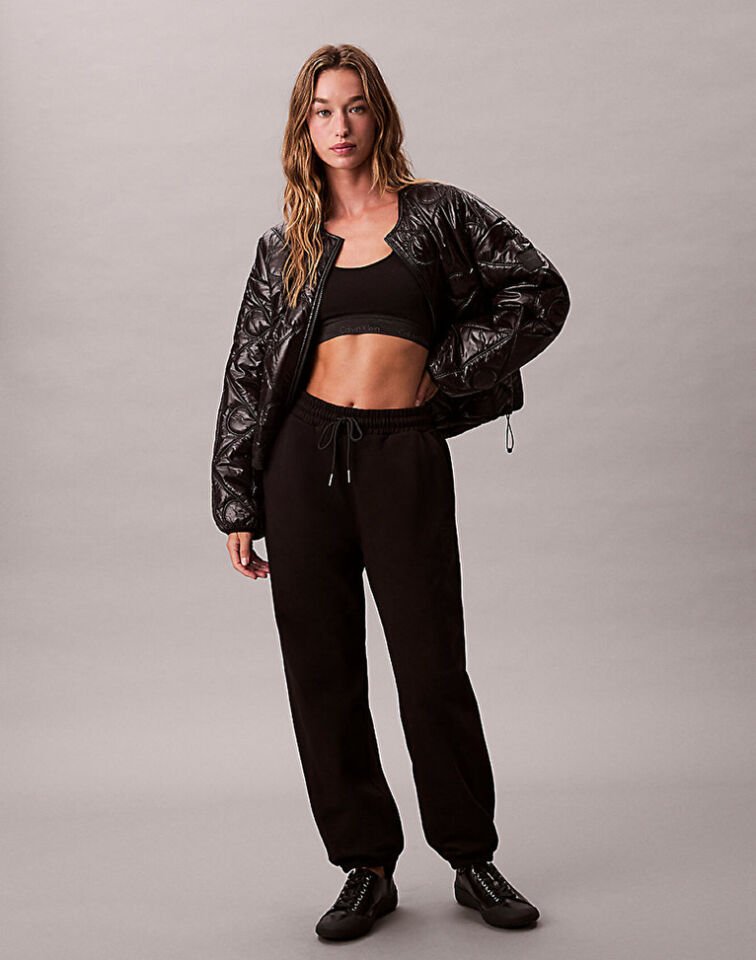 PREMIUM TERRY EMBLEM RELAXED JOG