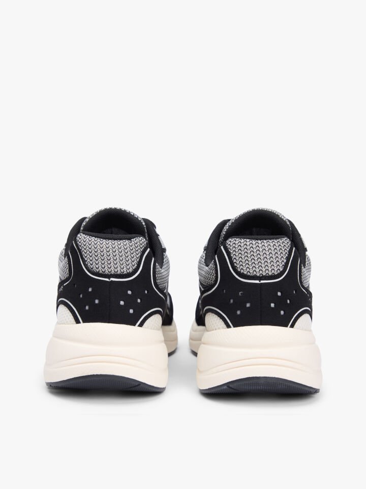 ARCHIVE '25 SNEAKER