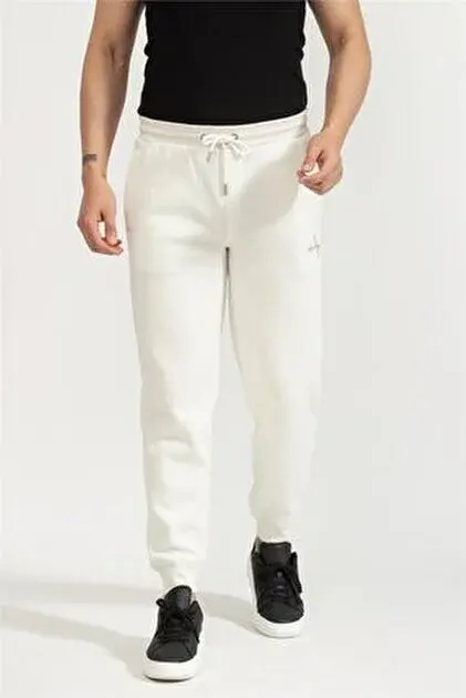 Guess Ryota Erkek Regular Fit Manşetli Paça Jogger Pantolon