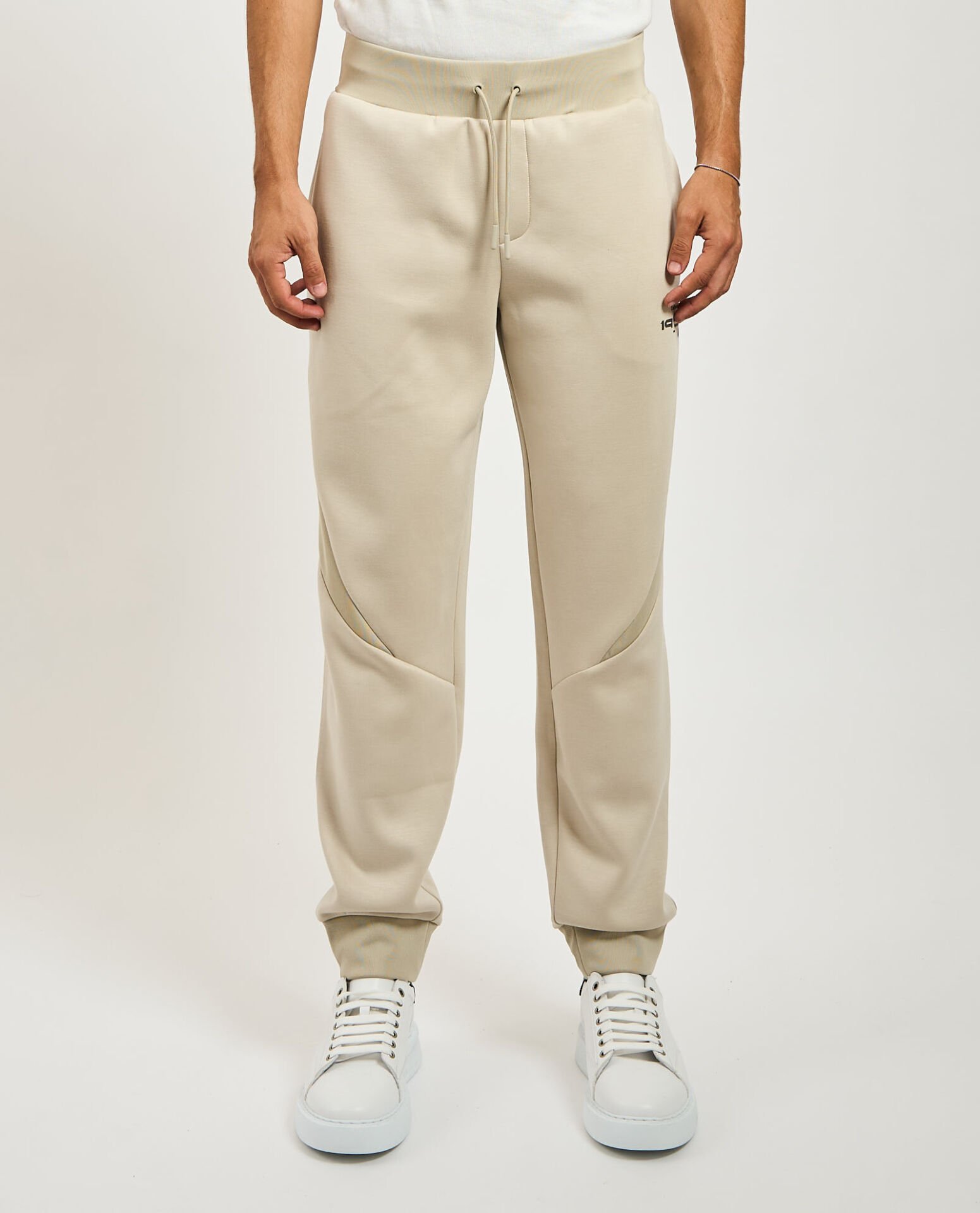 Guess Ryota Erkek Regular Fit Manşetli Paça Jogger Pantolon