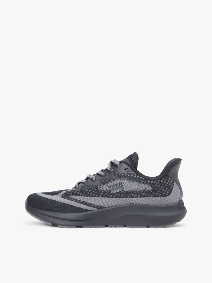 RUNNER KNITTED