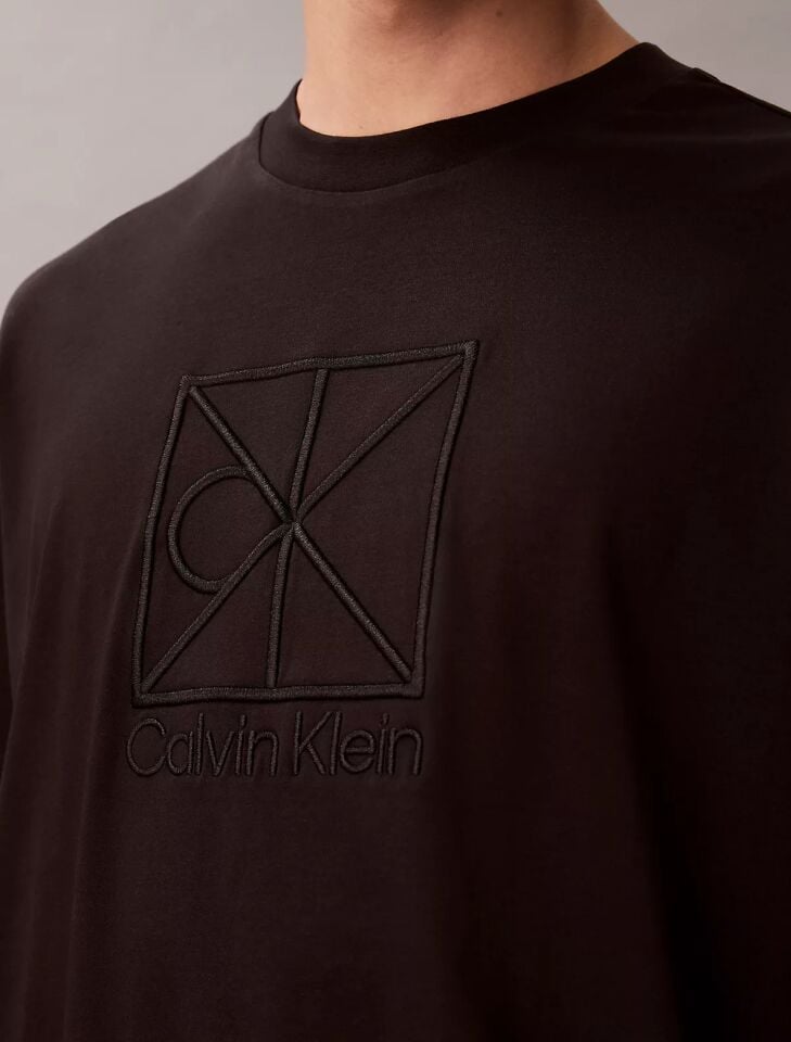SS RLXD PREMIUM INTERLOCK EMBLEM