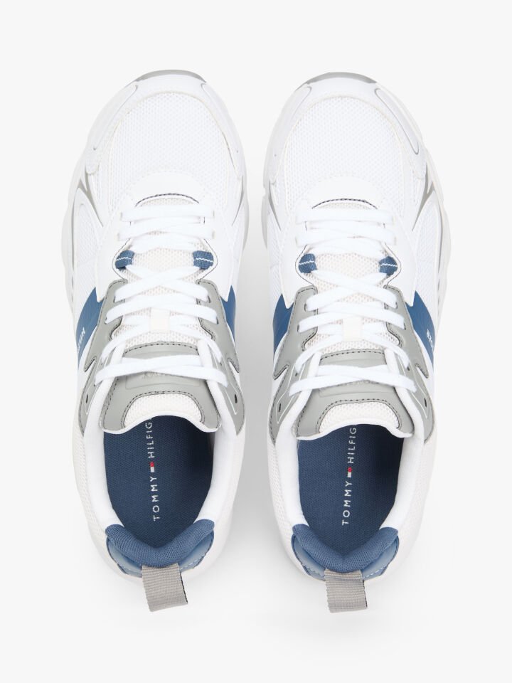 OUTDOOR SNEAKER