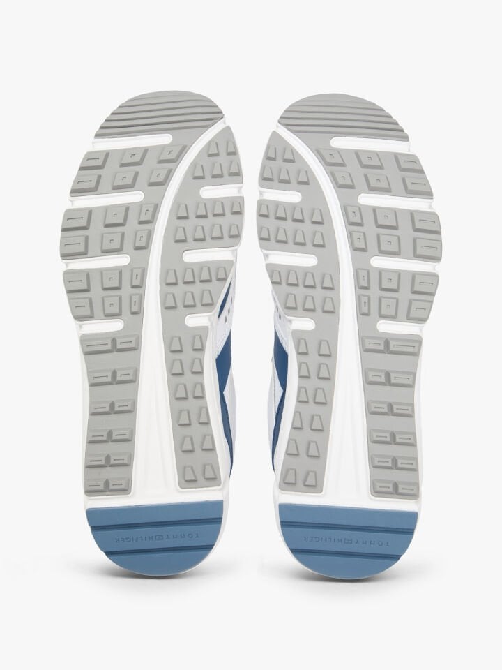 OUTDOOR SNEAKER