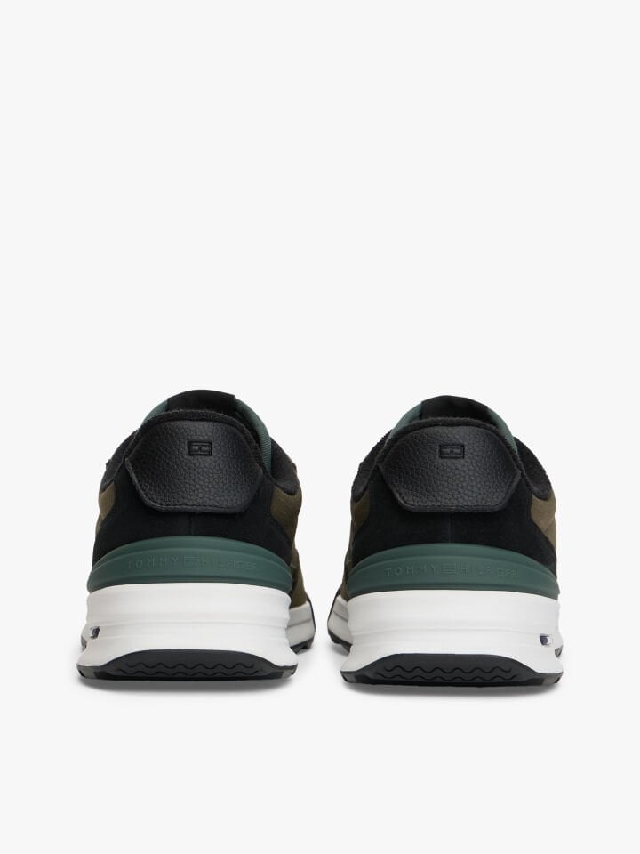 RETRO RUNNER SNEAKER