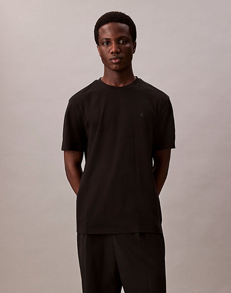 SS SUPIMA CHEST EMB CREWNECK TEE